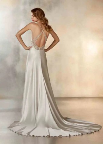 Pronovias Ladder #1 thumbnail