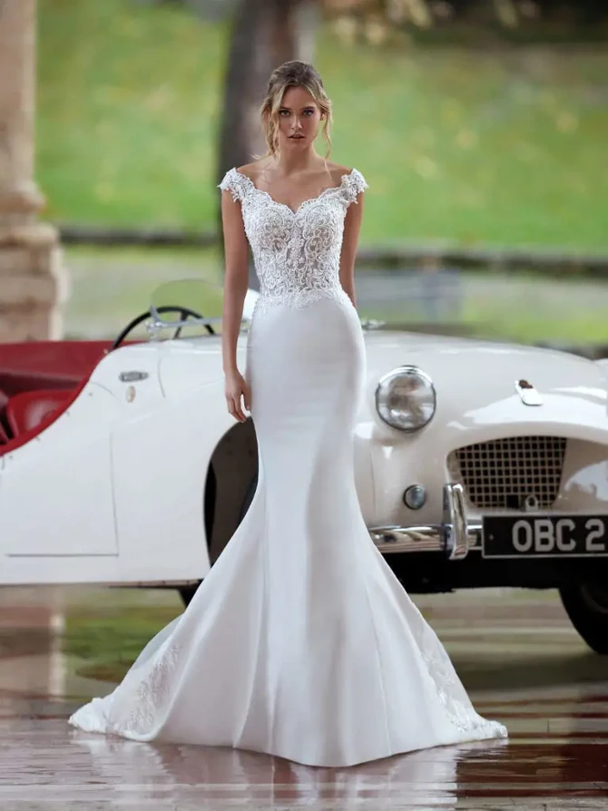 GOWN 912