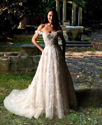 Amalia Carrara 380 #0 thumbnail