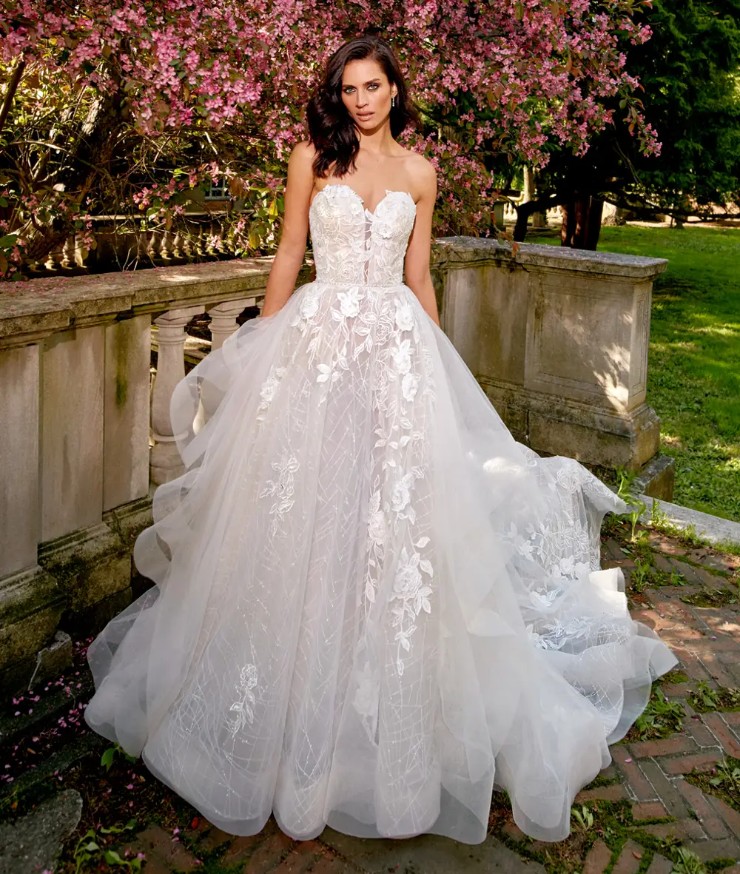 Style 4347 eve of milady online