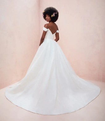 Tara Keely by Lazaro Sasha #1 thumbnail