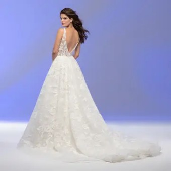 Lazaro VALENCIA #1 Ivory/Gold thumbnail
