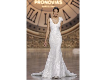 Pronovias Vivi #0 default thumbnail